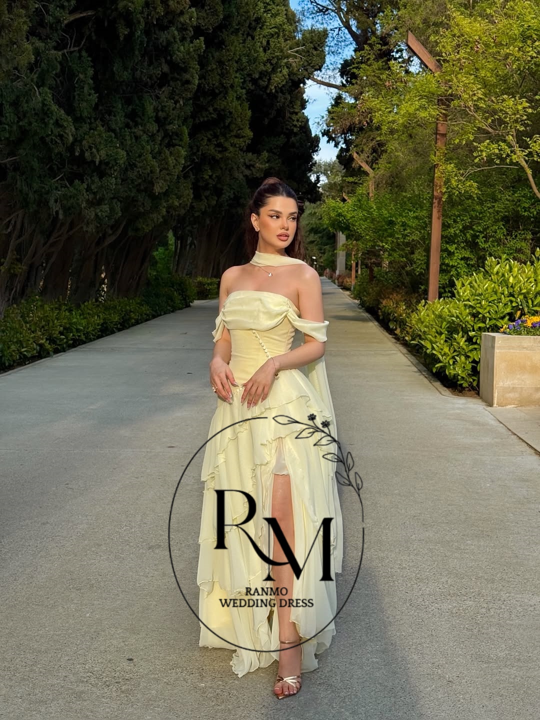 Ranmo Prom Gown Yellow Straple - đánh giá và giá Briar Cosplay Prop