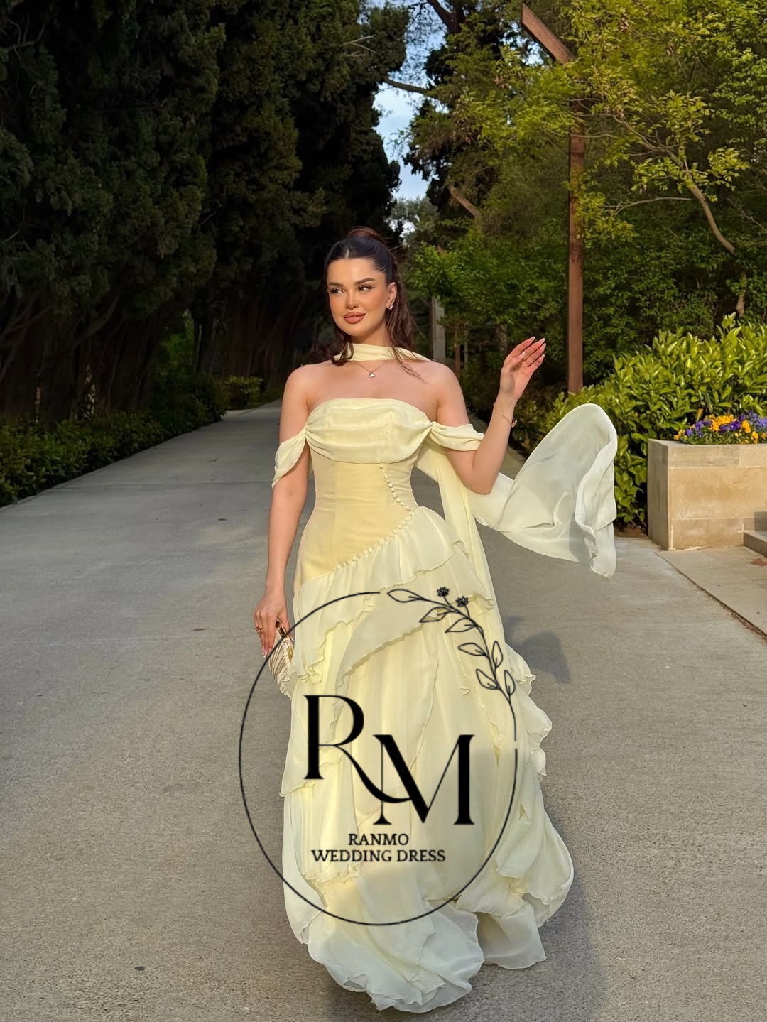 Ranmo Prom Gown Yellow Straple - đánh giá và giá Briar Cosplay Prop