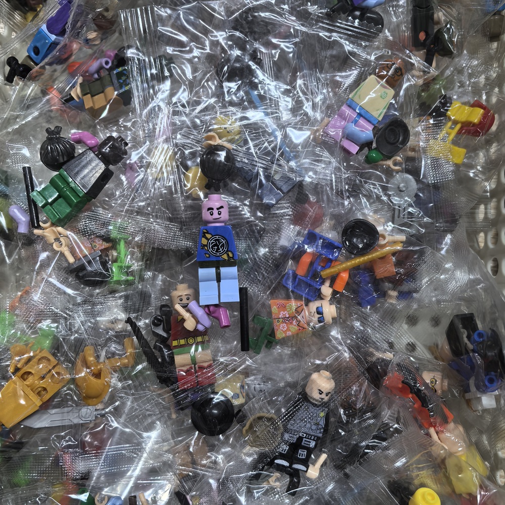 50pcs Random Mini Action Figur - đánh giá và giá Cosplay Prop Building