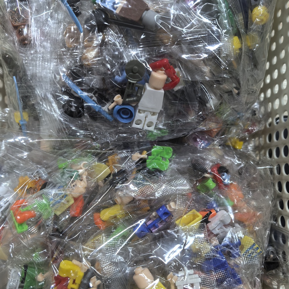 50pcs Random Mini Action Figur - đánh giá và giá Cosplay Prop Building